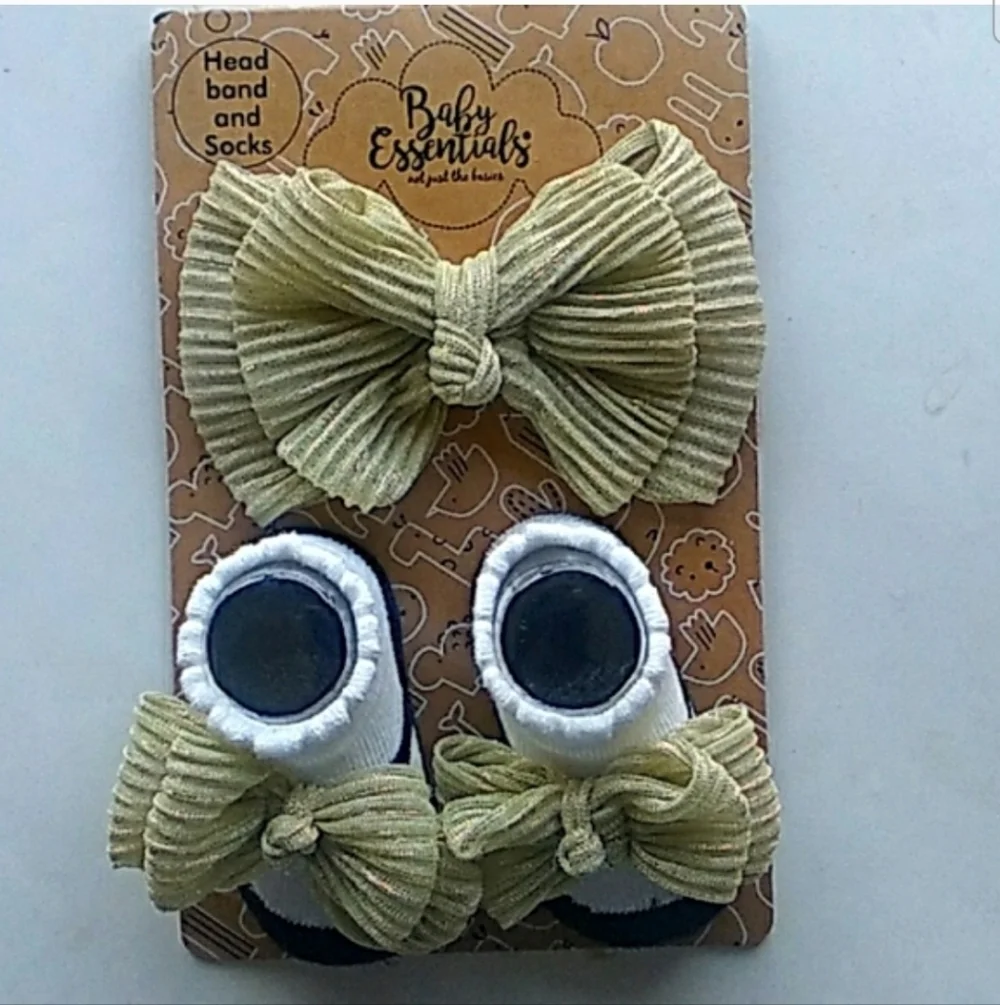 Baby Essentials fancy gold Bow Headband and Sock Set